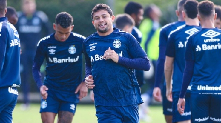 Foto: Renan Jardim/Grêmio/Divulgação - Elkeson: candidato para ingressar no time titular