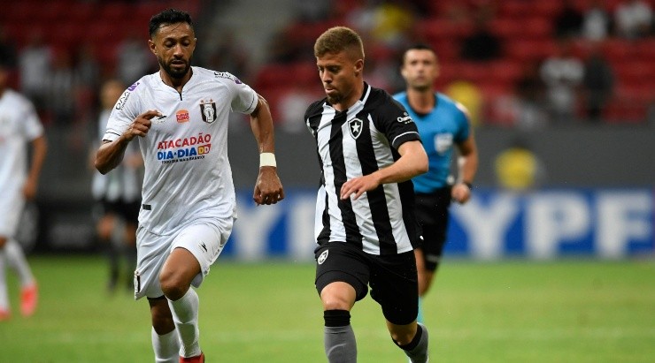 Lucas Fernandes deve ser mantido como títular no lugar de Chay. Foto:Mateus Bonomi/AGIF