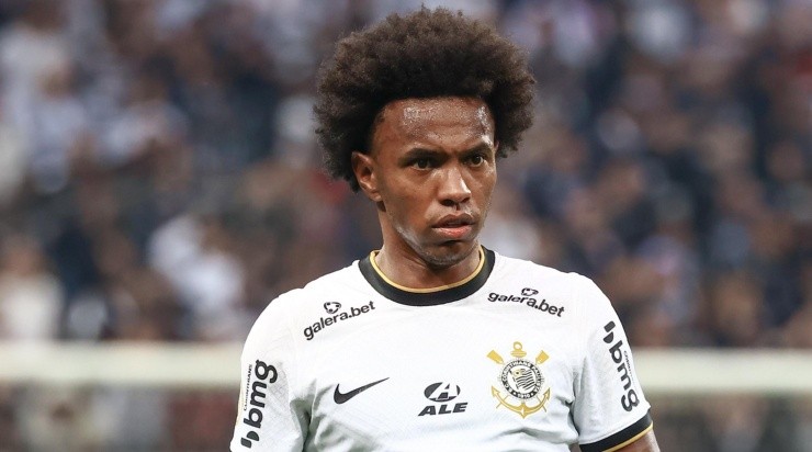 Foto: Marcello Zambrana/AGIF - Willian não está conseguindo render. Foto: Marcello Zambrana/AGIF - Willian não está conseguindo render.