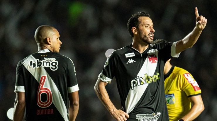 Nenê marcou os dois gols da vitória do Vasco diante do Brusque. Foto:Jorge Rodrigues/AGIF