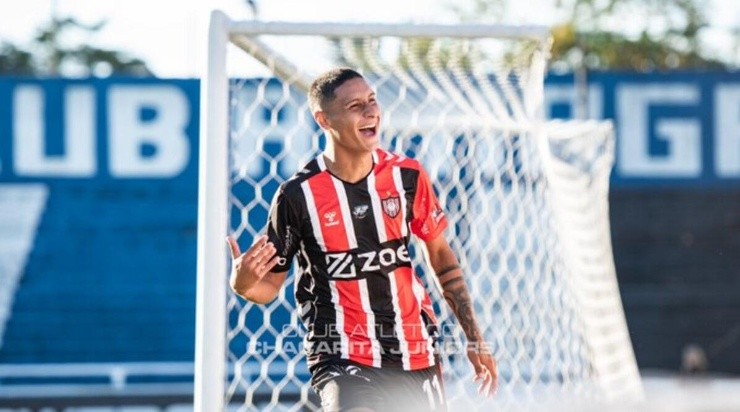 Foto: Reprodução Racing de Alma - Atacante foi recusado pelo Vasco. 