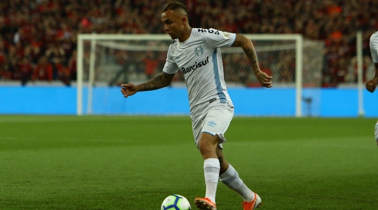 Robson Mafra/AGIF - Cebolinha pelo Grêmio. 