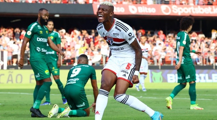  Marcello Zambrana/AGIF - Arboleda foi eleito o pior da partida. 