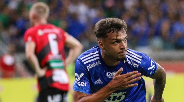 Daniel Júnior deve voltar a atuar pelo Cruzeiro. Foto:Fernando Moreno/AGIF