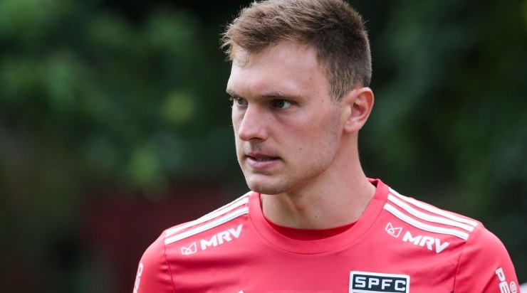 Foto: Marcello Zambrana/AGIF - O contrato de Lucas Perri com o São Paulo vai até janeiro