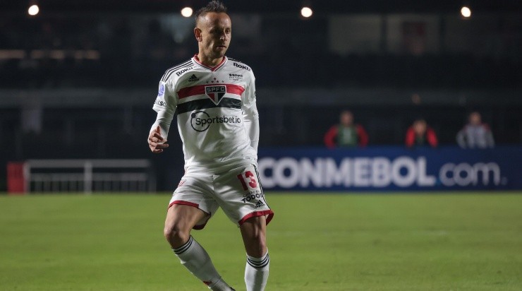 Marcello Zambrana/AGIF - Rafinha quer se aposentar na Alemanha.