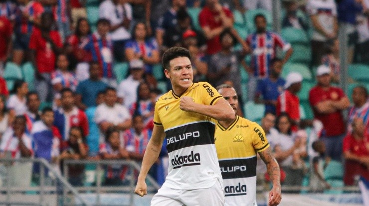 Renan Oliveira/AGIF - Marquinhos Gabriel está nas graças da torcida. Renan Oliveira/AGIF - Marquinhos Gabriel está nas graças da torcida.