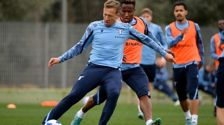 Foto: Marco Rosi - SS Lazio/Getty Images/Itália - O volante não renovou seu vínculo com a Lazio, da Itália