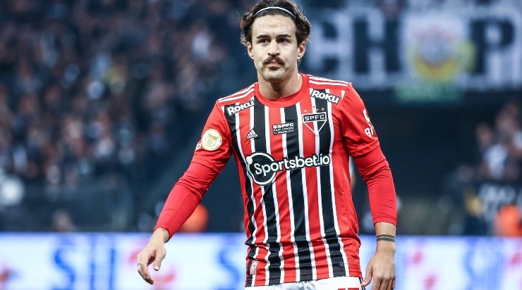 Foto: Marcello Zambrana/AGIF - Gabriel Neves: volante vem sendo pouco utilizado no São Paulo