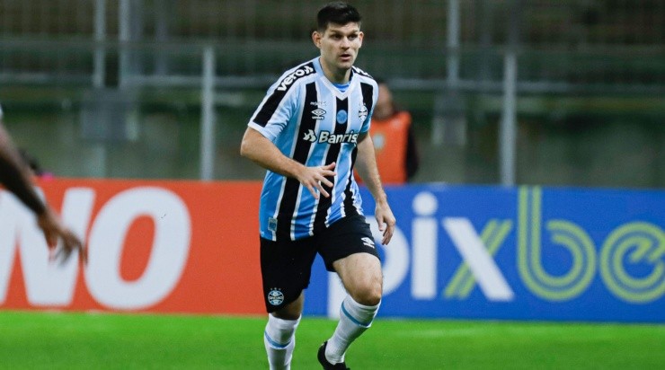 Foto: Maxi Franzoi/AGIF - O zagueiro vem atuando normalmente após passar por lesão no quadril