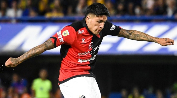 (Photo by Marcelo Endelli/Getty Images) - Facundo Farías é desejado por Palmeiras e Flamengo.