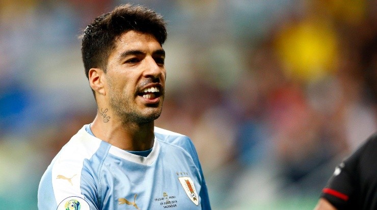 Foto: Thiago Calil/AGIF - Suárez segue com futuro indefinido.