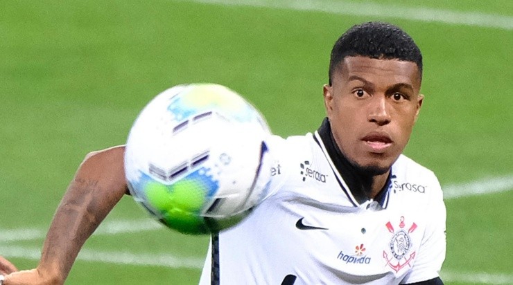 Foto: Daniel Vorley/AGIF - Léo Natel não vai permanecer.