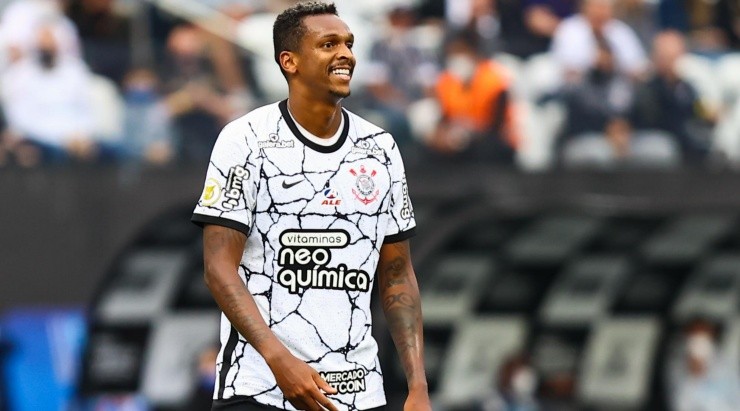 Foto: Marcello Zambrana/AGIF - O centroavante foi parceiro do Clube na resolução do problema