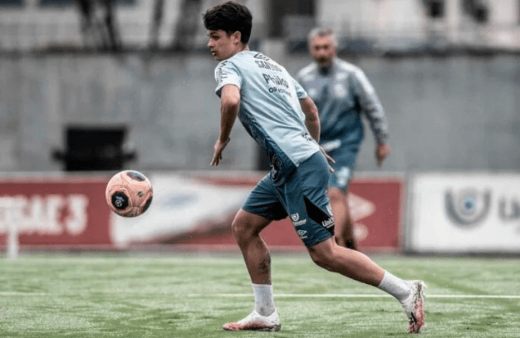 Promessa da base do Santos, lateral-esquerdo Pedro Scaramussa (Foto: Ivan Storti/Santos FC)