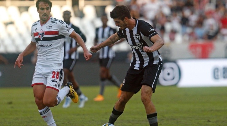 Foto: Vitor Silva/Botafogo/Divulgação - O meia teve boa atuação na vitória sobre o São Paulo