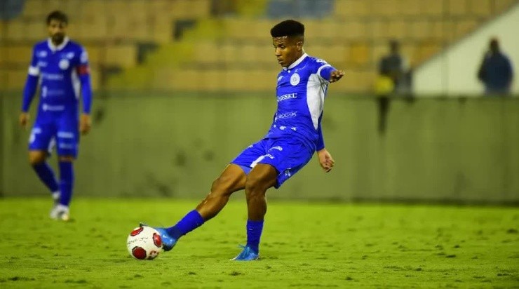 Alexandre Battibugli/Agência Paulistão - Lucas Lima em ação pelo São Bento. 