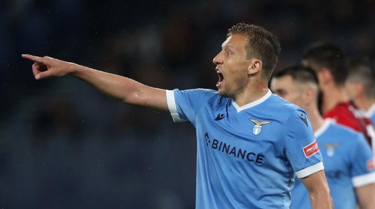 Lucas Leiva ainda não decidiu onde irá jogar nessa temporada. Foto:Paolo Bruno/Getty Images