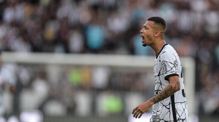 João Victor em ação pelo Corinthians. Foto:Thiago Ribeiro/AGIF