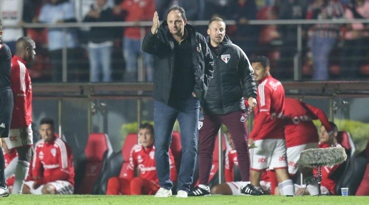 Foto: Paulo Pinto / saopaulofc.net / Divulgação - O treinador evitou conversar com o elenco logo após o jogo Foto: Paulo Pinto / saopaulofc.net / Divulgação - O treinador evitou conversar com o elenco logo após o jogo