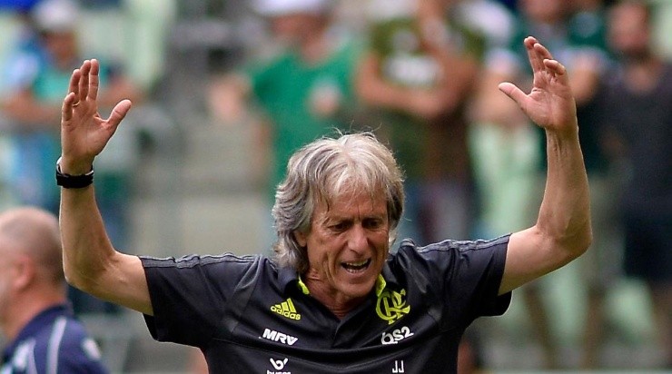 Foto: Bruno Ulivieri/AGIF - Jesus descartou contratar jogadores do Flamengo.