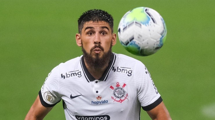 Foto: Marcello Zambrana/AGIF - Bruno Méndez foi elogiado por Vítor Pereira.