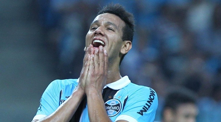 Foto: Gustavo Granata/AGIF - Souza criticou Renato. Foto: Gustavo Granata/AGIF - Souza criticou Renato.