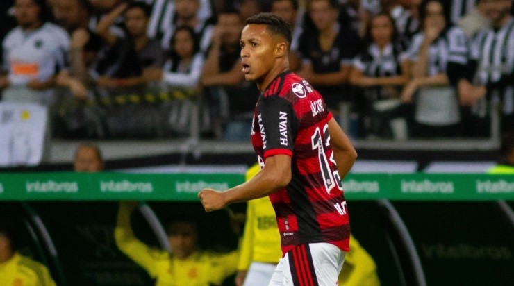 Foto: Fernando Moreno/AGIF - Lázaro marcou contra o Galo.
