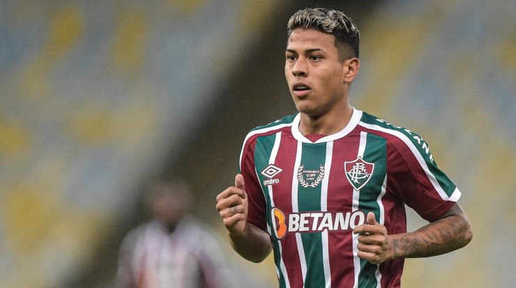 Thiago Ribeiro/AGIF - Matheus Martins é alvo de elogios de Luiz Henrique. 