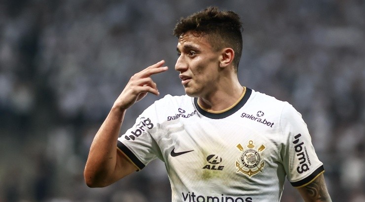 Foto: Marcello Zambrana/AGIF - Corinthians assinou um novo contrato com Mantuan.