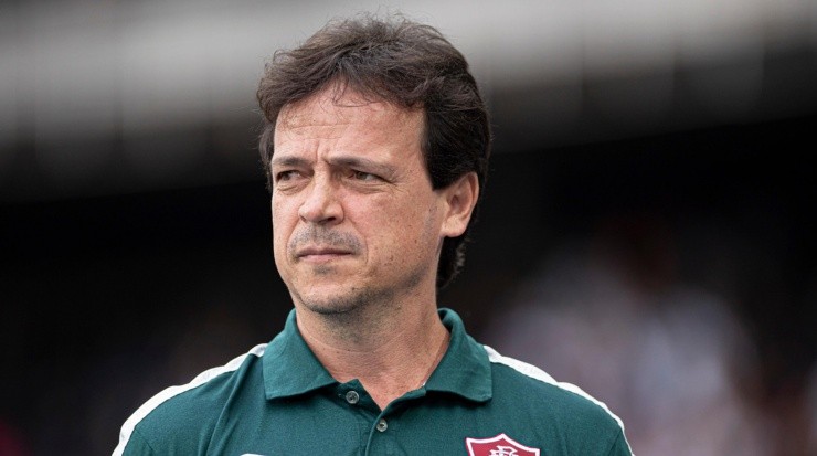 Na visão de Cicinho, Diniz tem tudo para superar Abel Ferreira como melhor treinador do futebol brasileiro. Foto:Jorge Rodrigues/AGIF