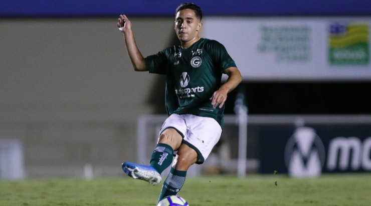 Heber Gomes/AGIF - Léo Sena pelo Goiás em 2019.