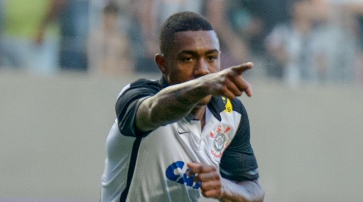 Foto: André Yanckous/AGIF - Malcom brilhou pelo Corinthians em 2015.