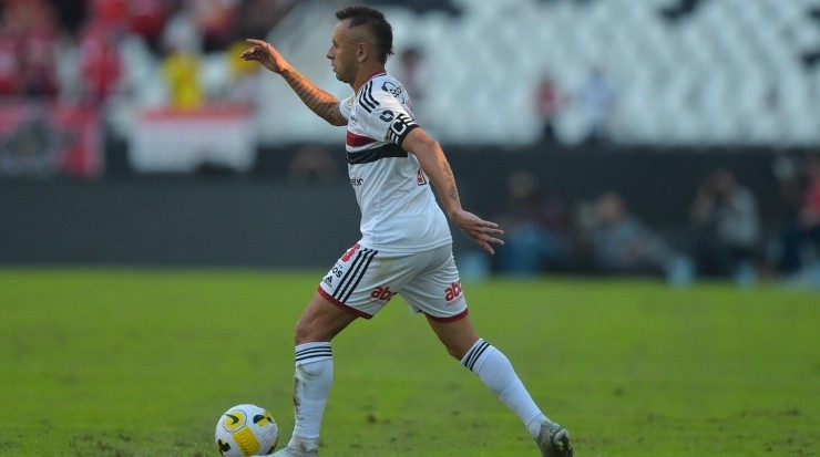 Thiago Ribeiro/AGIF - Rafinha virou desfalque no SPFC. 