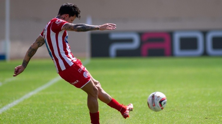 Marcos Zanutto/AGIF - Jean Carlos pelo Náutico. 