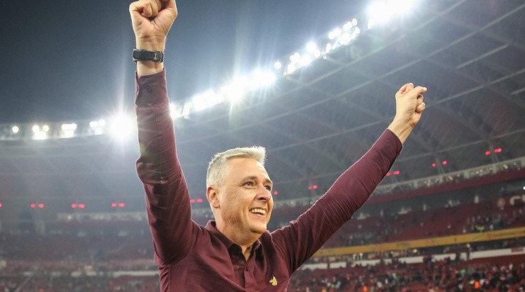 Foto: Pedro H. Tesch/AGIF - O treinador conquistou títulos importantes no Furacão