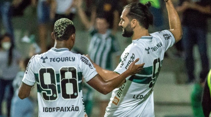 Foto: Robson Mafra/AGIF - Gamalho e Paixão: atacantes voltam a atuar lado a lado no domingo