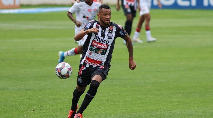 Joao Vitor Rezende Borba/AGIF - Gustavo Coutinho, atacante. 
