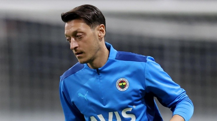  (Photo by Alex Grimm/Getty Images) - Ozil rescindiu com o Fenerbahçe.
