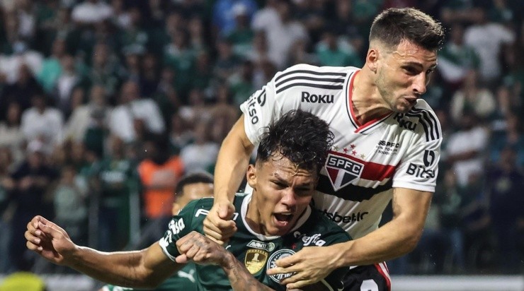 Foto: Marcello Zambrana/AGIF - Veron jogou contra o São Paulo.