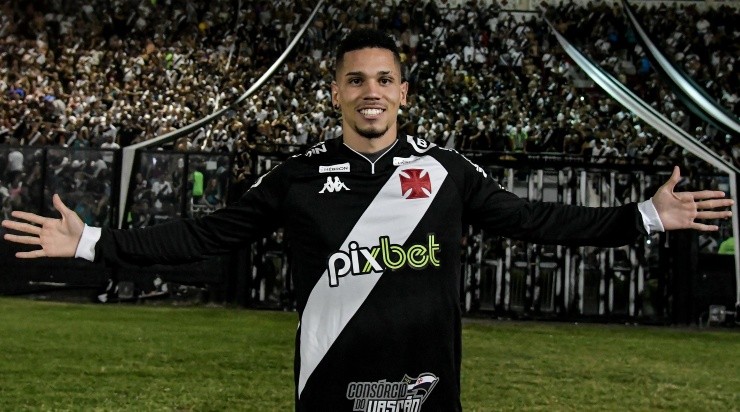 Foto: Thiago Ribeiro/AGIF - O jovem atacante visitou São Januário recentemente e recebeu o carinho da torcida