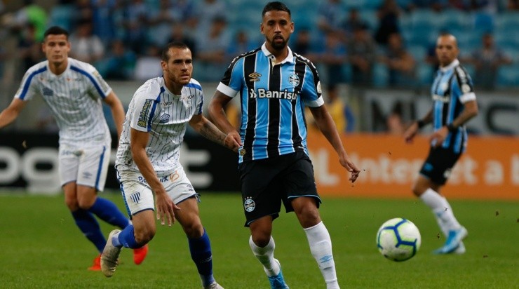 Foto: Jeferson Guareze/AGIF - Michel: volante interessa ao Operário-PR