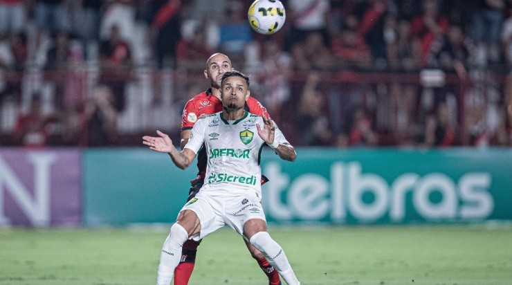 Heber Gomes/AGIF - Everton pela Cuiabá. 