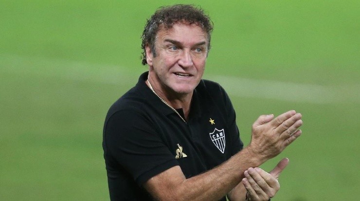 Foto: Gil Gomes/AGIF - Cuca foi lembrado por Héverton.