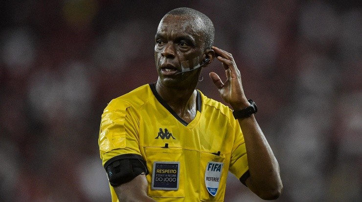 Foto: Thiago Ribeiro/AGIF - Luis Flávio foi detonado por Neto.