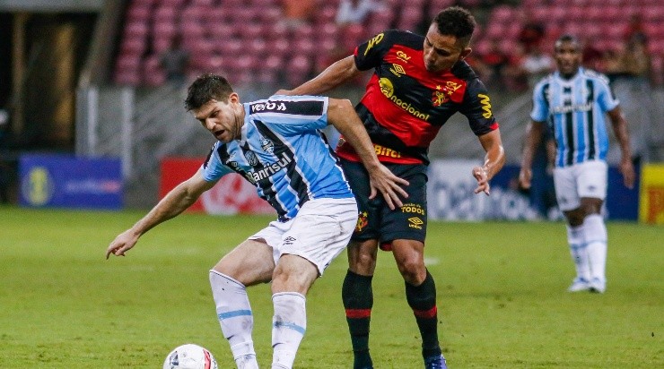 Rafael Vieira/AGIF - Kannemann pelo Grêmio. Rafael Vieira/AGIF - Kannemann pelo Grêmio.