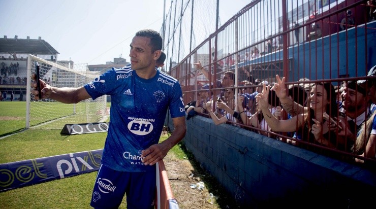 Foto: Roberto Zacarias / Staff Images / Cruzeiro / Divulgação - Rômulo: medalhão pode atuar na lateral contra Tombense