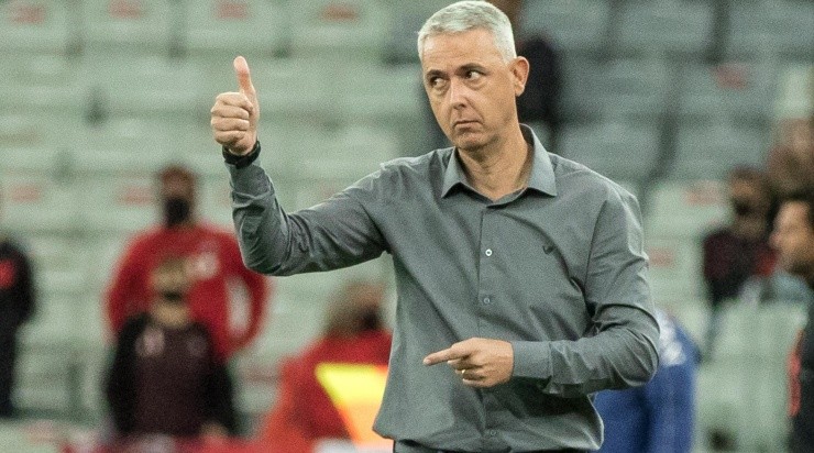 Foto: Robson Mafra/AGIF - Tiago Nunes: treinador revelou bastidores do Grêmio Foto: Robson Mafra/AGIF - Tiago Nunes: treinador revelou bastidores do Grêmio