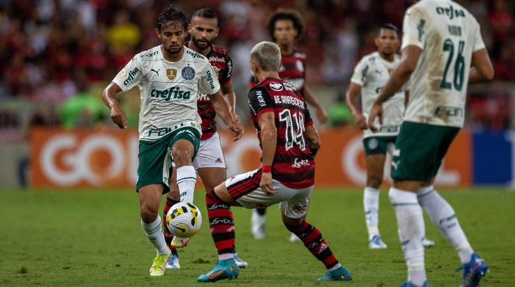 Foto: AGIF/AGIF - Scarpa elogiou Arrascaeta.