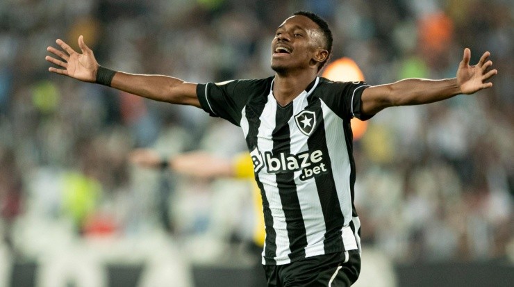 Jorge Rodrigues/AGIF - Jeffinho, atacante do Botafogo. 